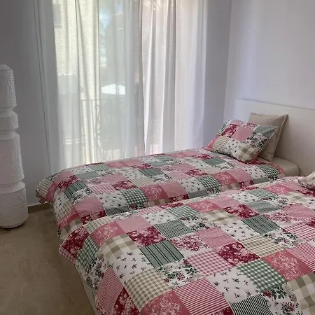 Playa Puerto Banus - House With Rooftop Concha View Marbella