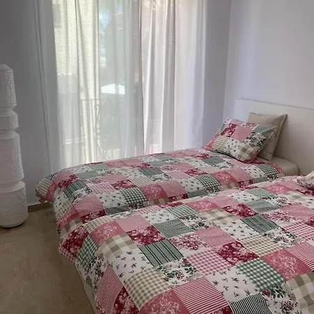 Playa Puerto Banus - House With Rooftop Concha View Marbella